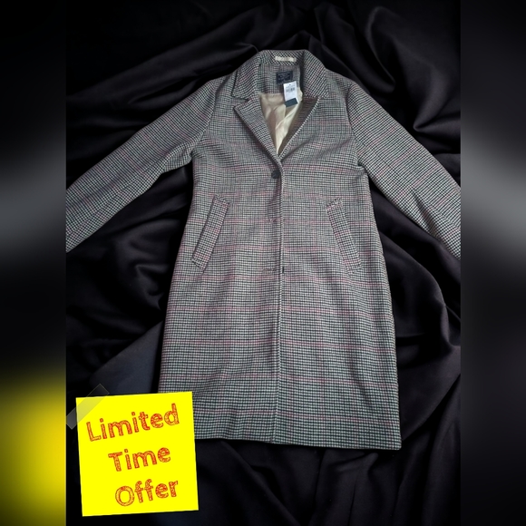 Abercrombie & Fitch winter coat. NWT. - Picture 3 of 10